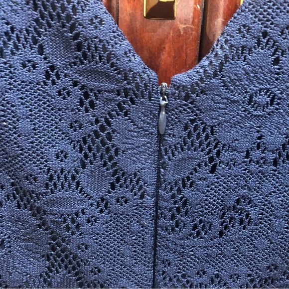 NWT Adriana Papell Navy Midnight Blue Lace V Neck Dress Sz 10 - Picture 8 of 10